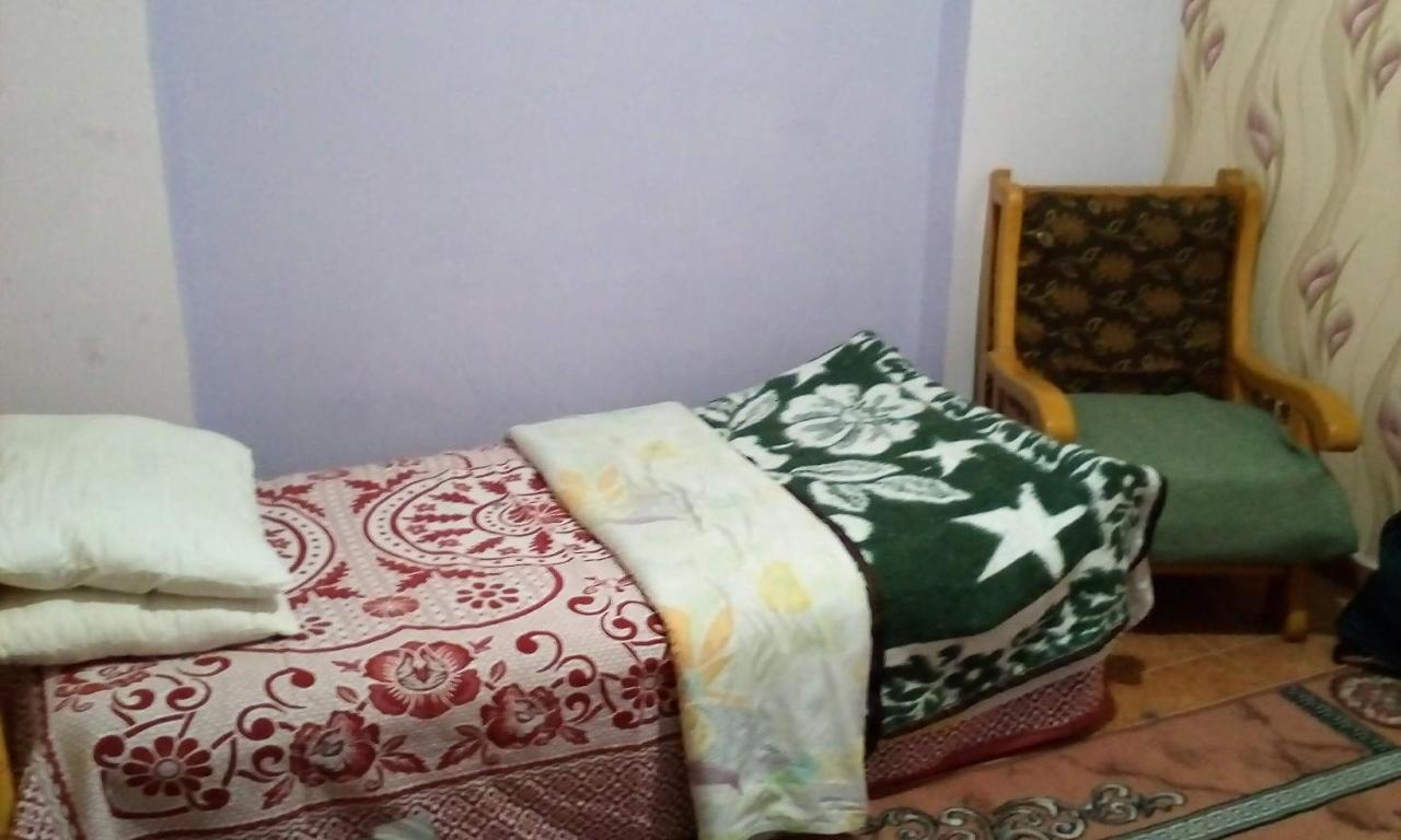 Zahrate Elfirdaos Rooms للرجال فقط Александрия Экстерьер фото